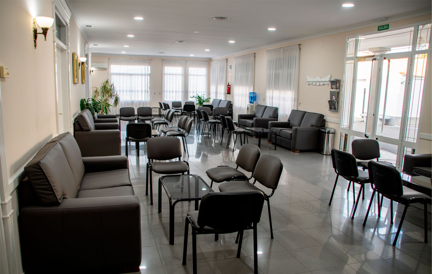 tanatorio-cabeza-del-buey-instalaciones01